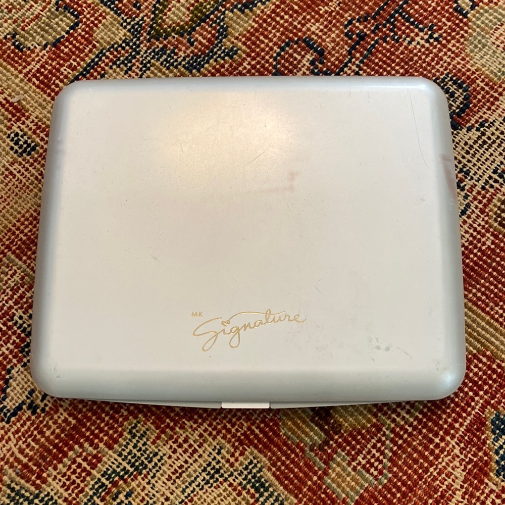 Mary Kay Vintage compact